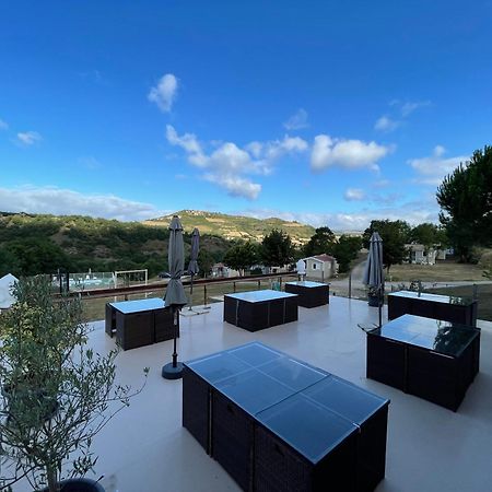 Val St Georges Hotel Saint-Georges-de-Luzençon Екстериор снимка