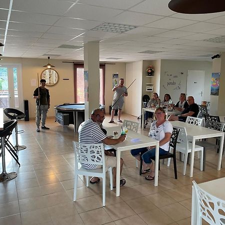 Val St Georges Hotel Saint-Georges-de-Luzençon Екстериор снимка